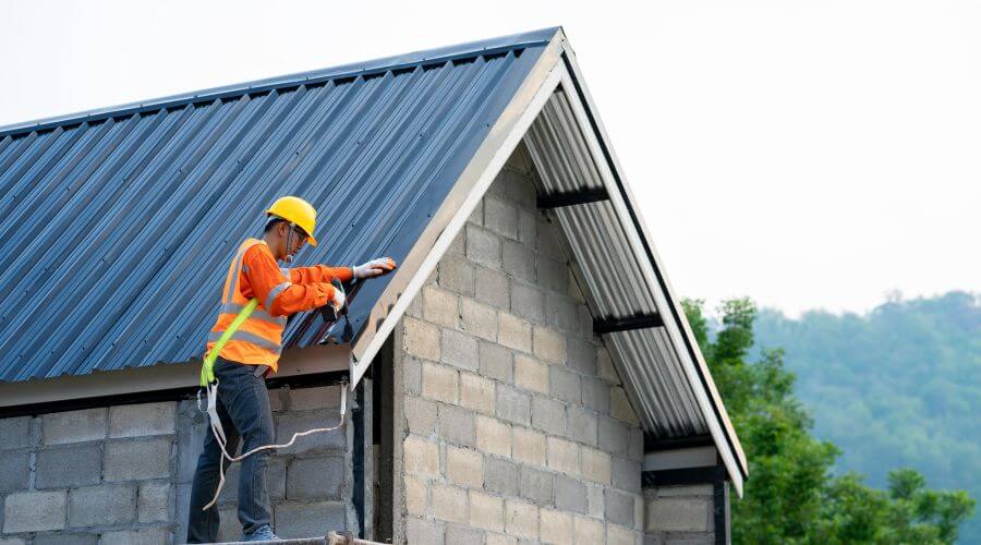 Expert Emergency Roof Repairs services in Hitchcock, SD